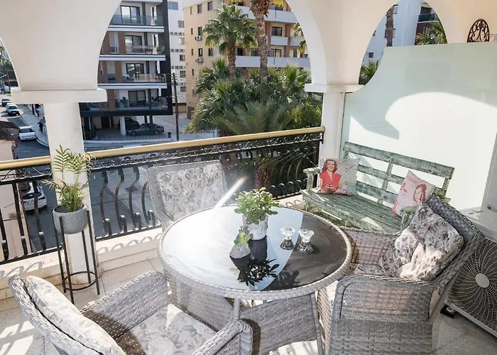 Quattro City Center Apartments
